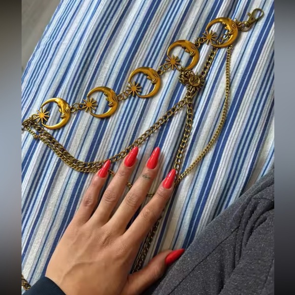 Vintage Gold Celestial Chain Belt - Picture 10 of 10